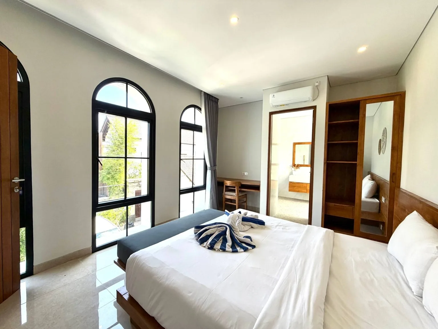 3-Bedroom Villa for Monthly Rent in Berawa, Bali — image 13