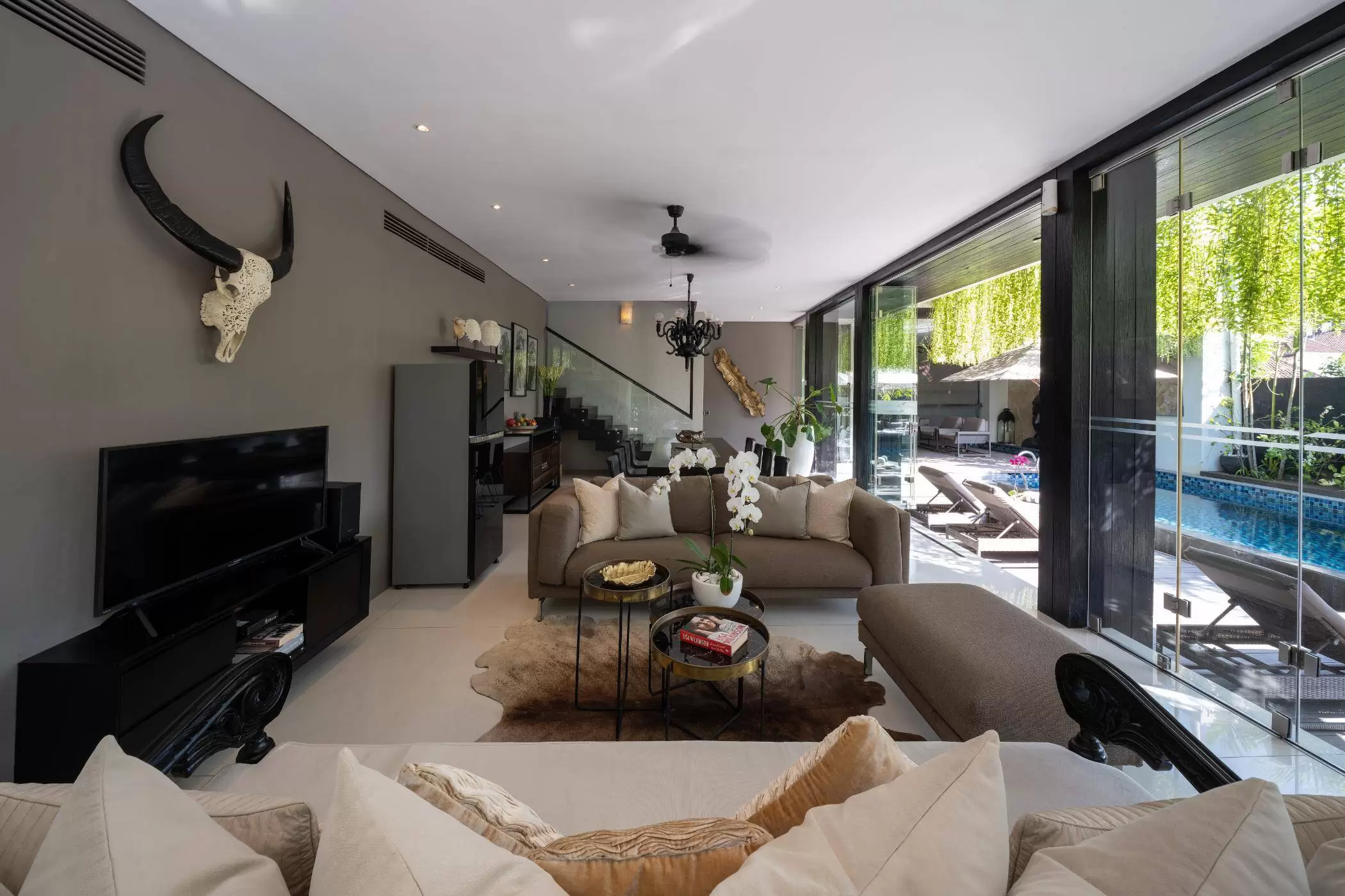 Book Villa Balimu Seminyak: Modern 3 Bedroom Villa Accommodation in Bali — image 10