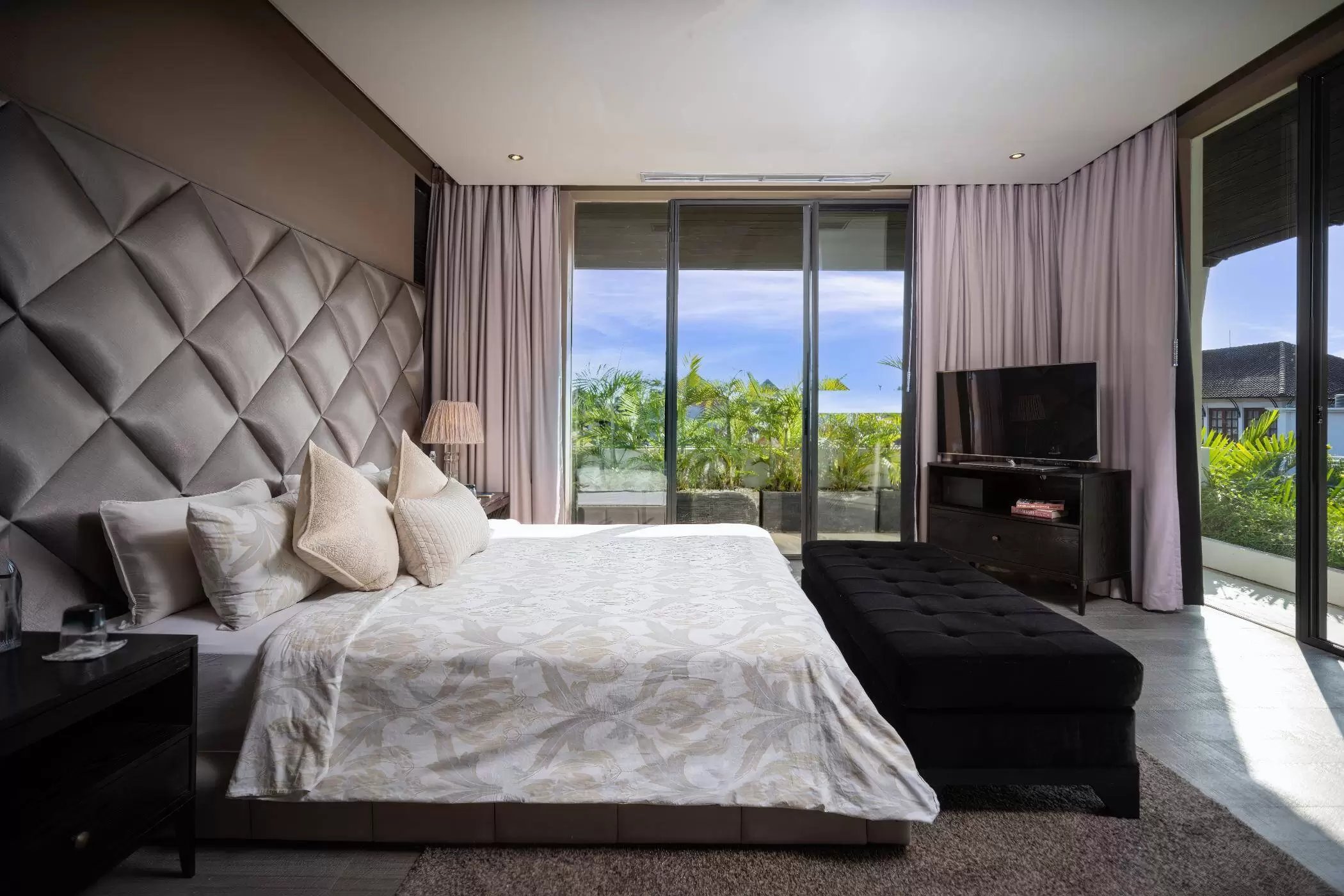 Book Villa Balimu Seminyak: Modern 3 Bedroom Villa Accommodation in Bali — image 14