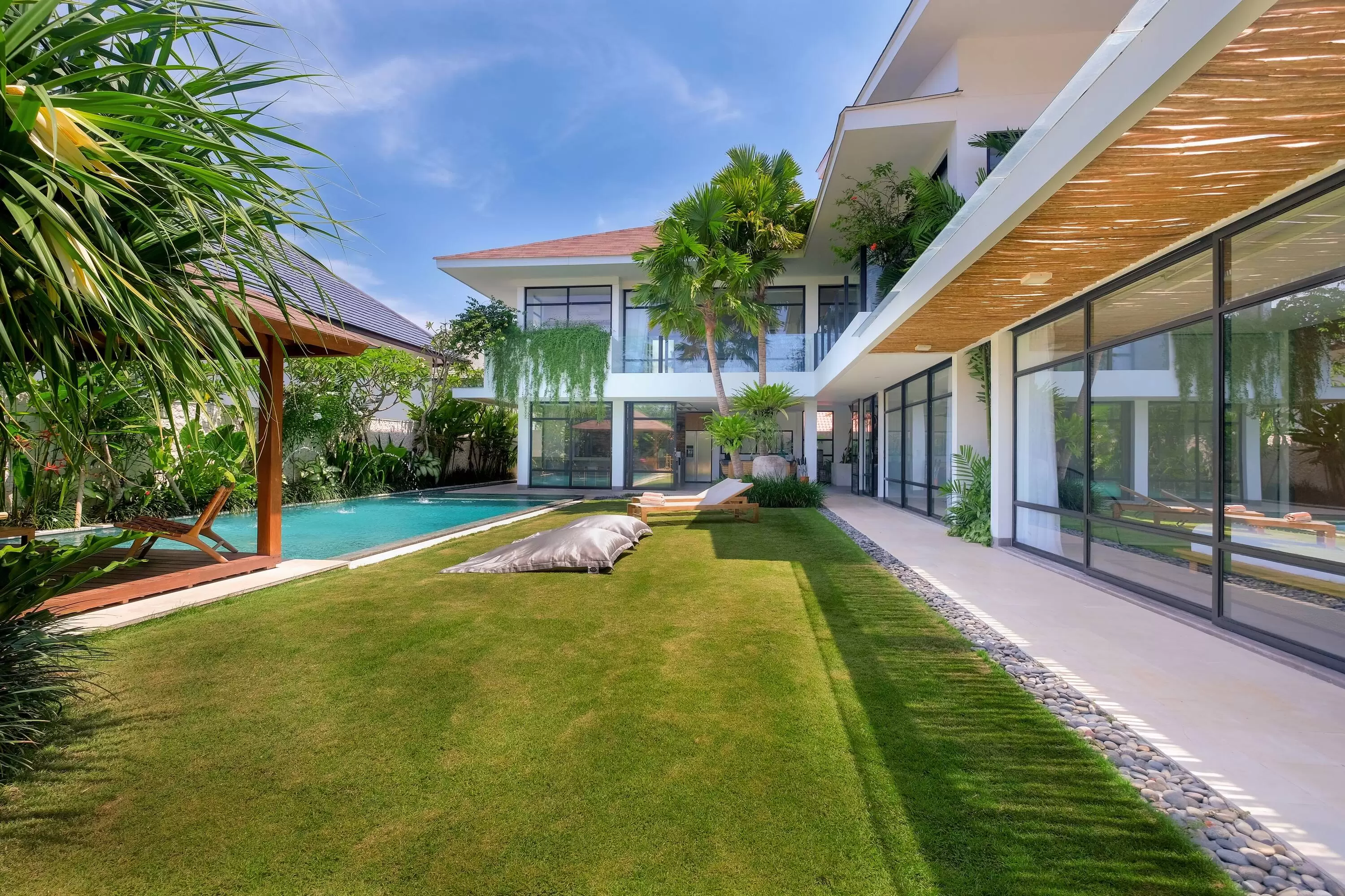 Book Villa Nonnavana Bali: Pool View Villa with Hammocks and Daybeds — image 4