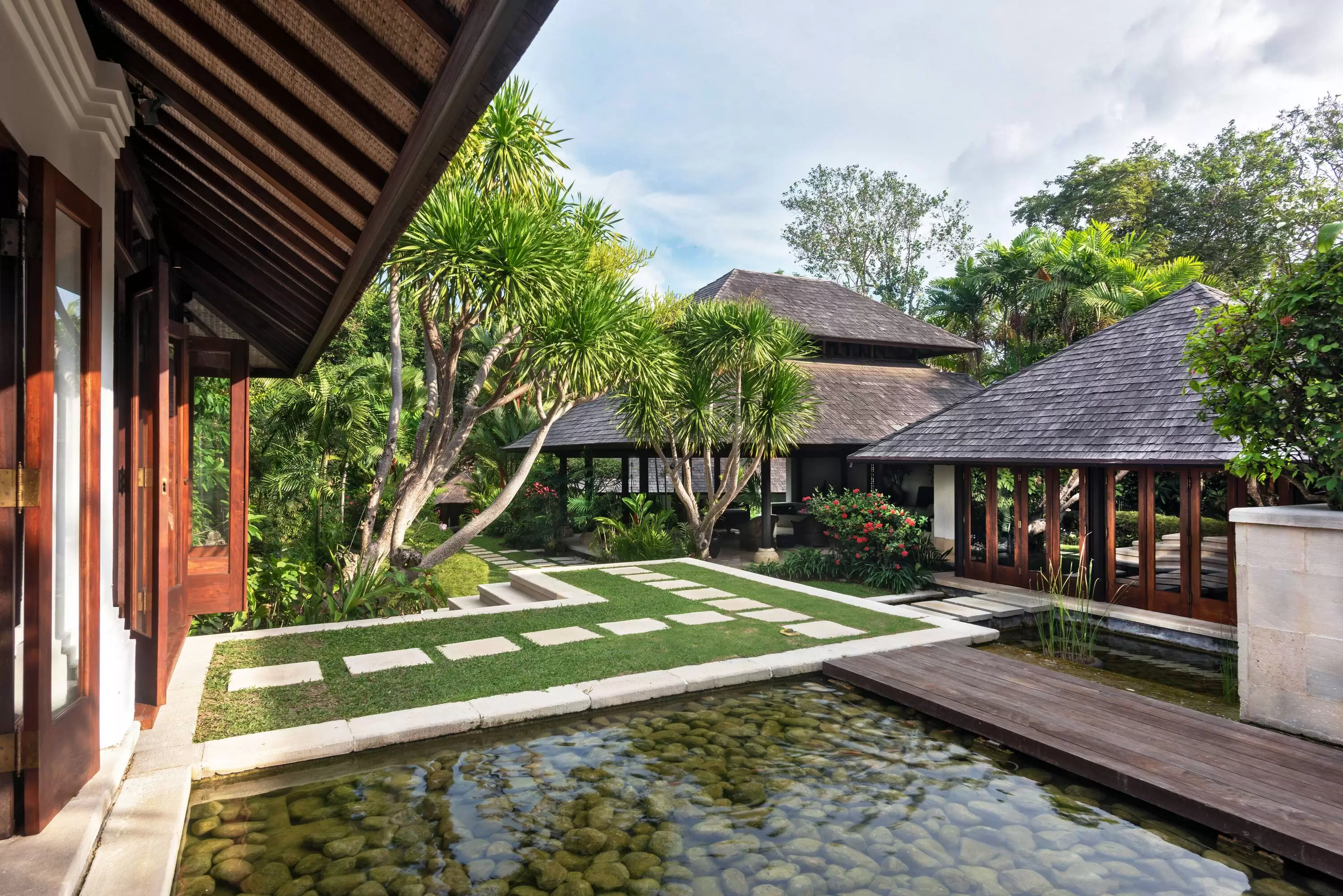 Book Villa Pangi Gita Bali: Tropical 3 Bedroom Accommodation in Canggu — image 8