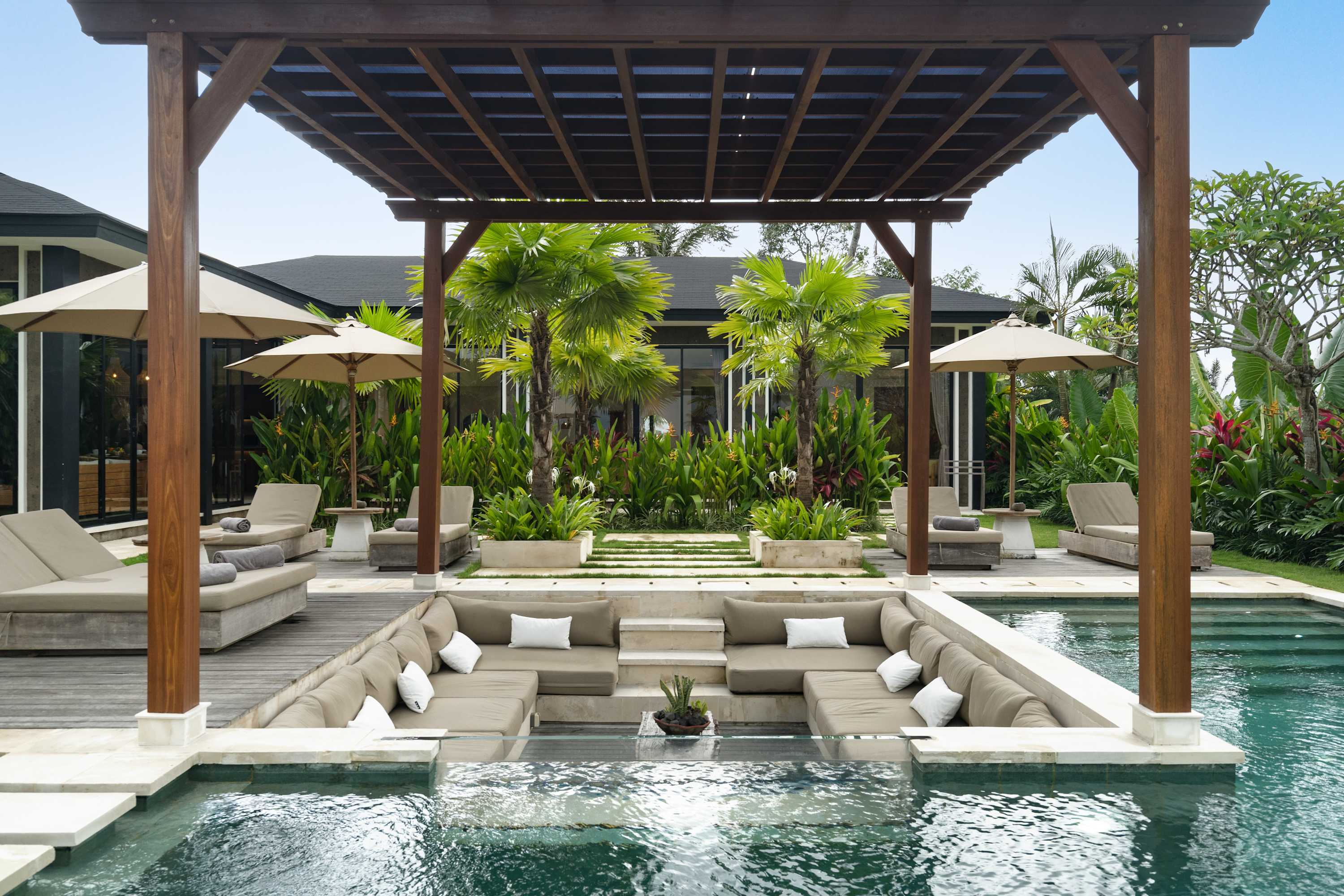 Villa Crescence Paradise in Ubud — image 9