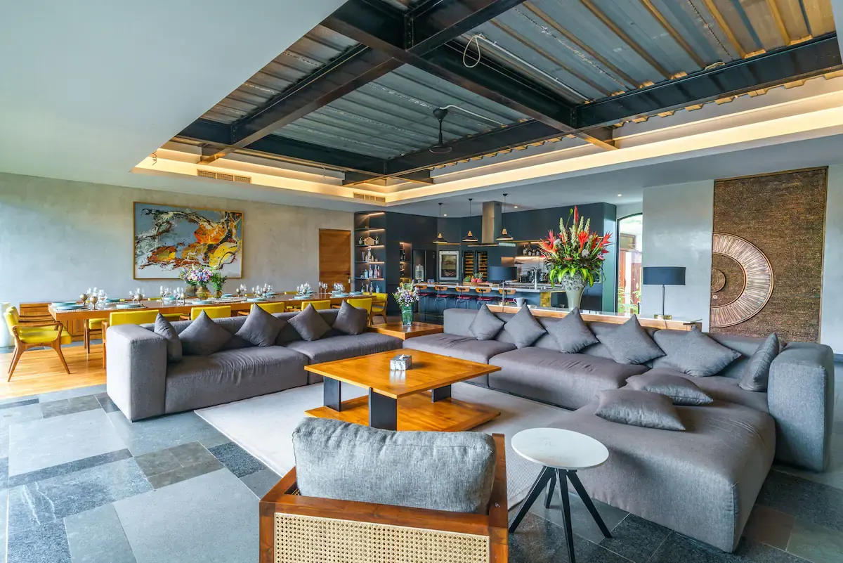 8 BR Colonial Cinema Estate Canggu — 8BR Estate Rental in Pererenan — image 8