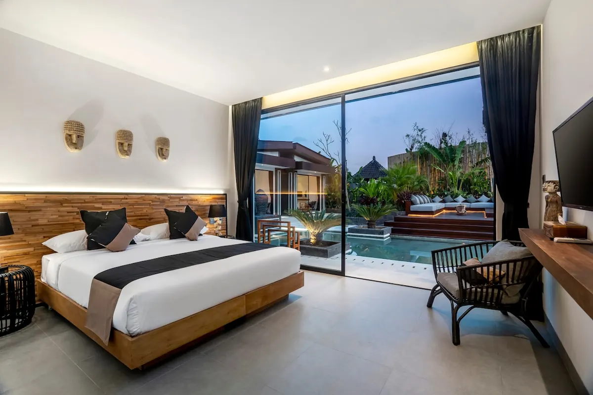 5 BR Tropical-Modern Designer Retreat Ubud — 5BR Villa Rental in Ubud — image 7