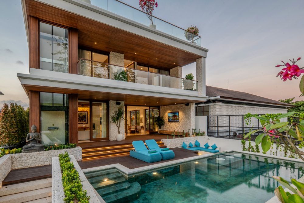Villa Angsa Sanur | Traditional 4-Bedroom Villa with Pool — image 9