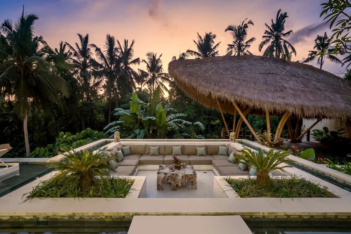 6 BR Thatched Tropical-Modern Villa Ubud — 6BR Villa Rental in Ubud — image 7