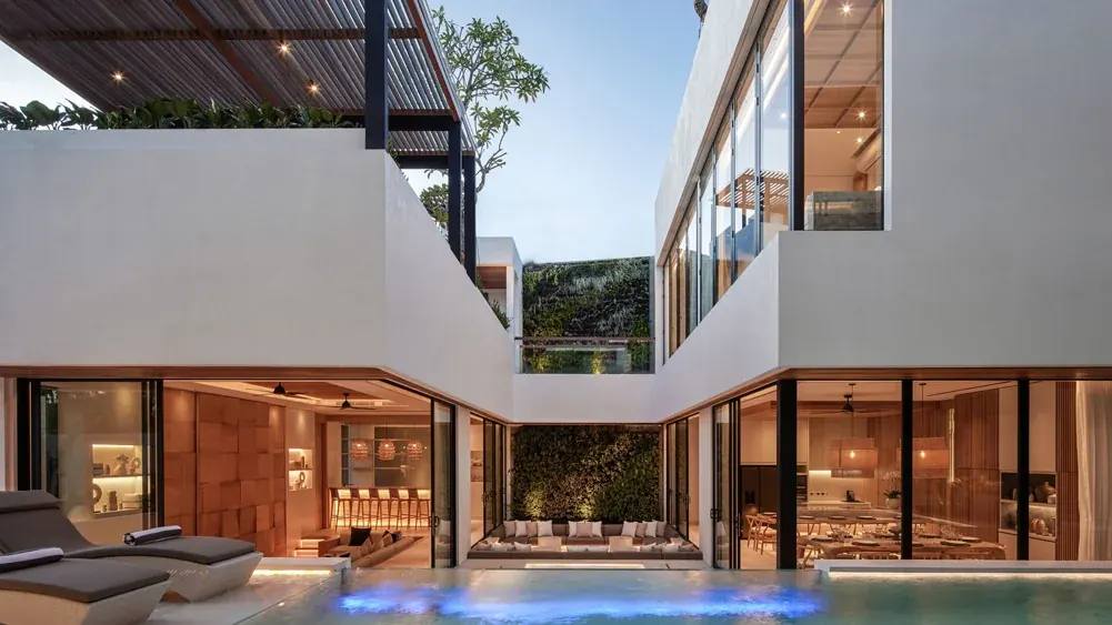 6 BR Contemporary Courtyard Villa Canggu — 6BR Villa Rental in Canggu