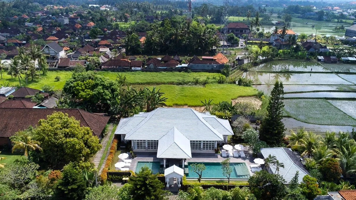 6 BR Colonial Infinity-Pool Villa Ubud — 6BR Villa Rental in Ubud — image 12