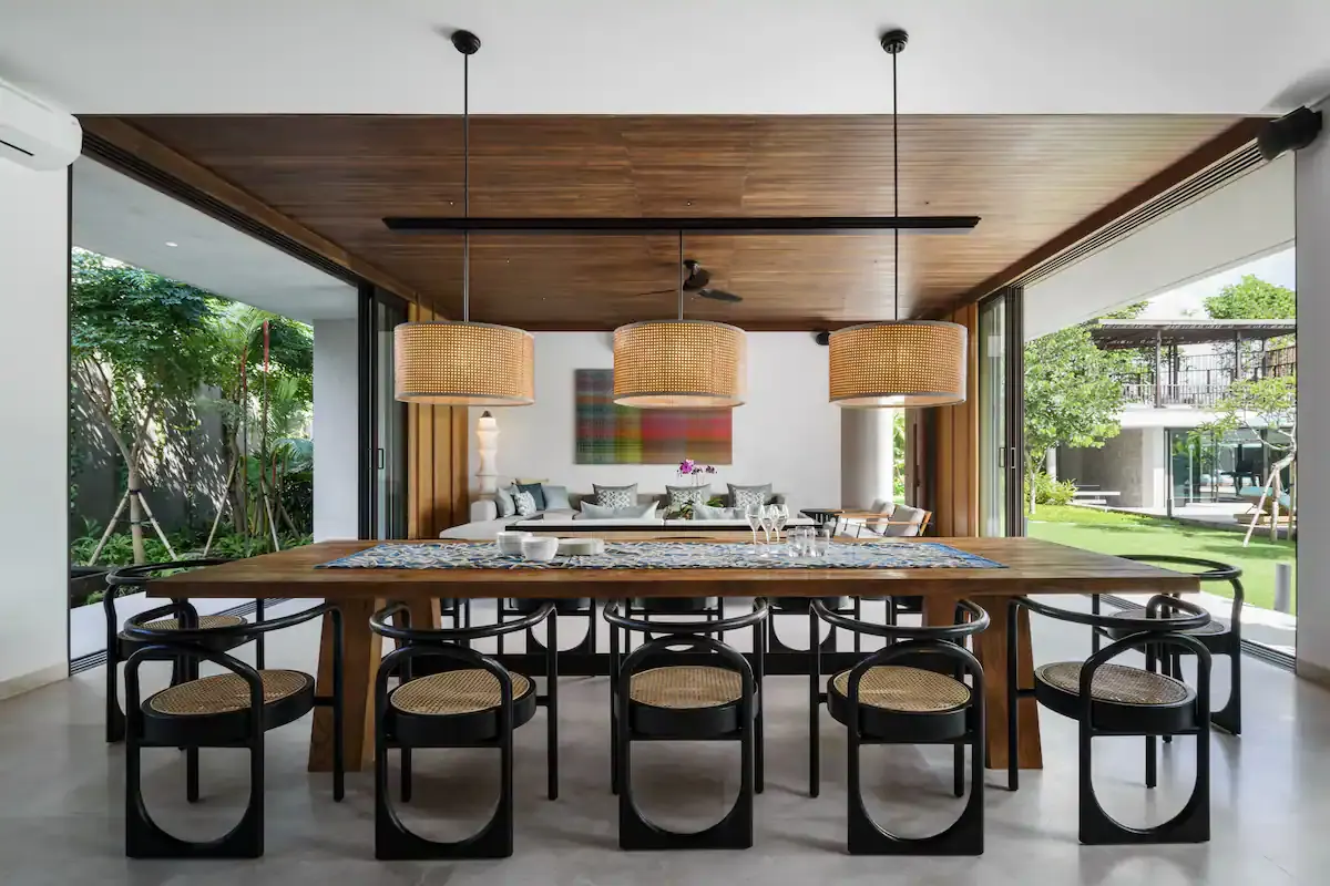 6 BR Walk-to-Beach Modern Villa Canggu — 6BR Villa Rental in Canggu — image 12