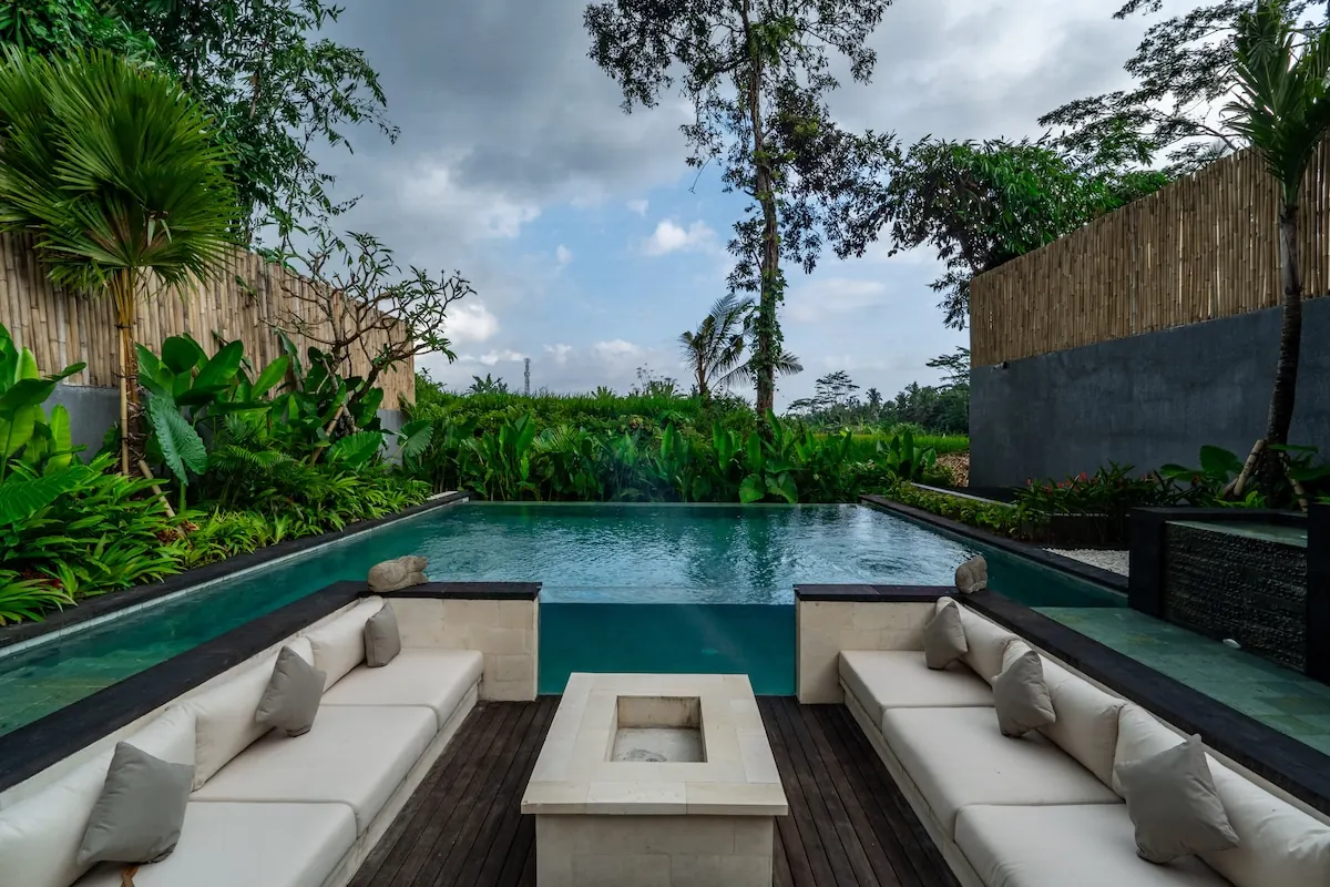 9 BR Tropical-Modern Pool Estate Ubud — 9BR Estate Rental in Ubud — image 7