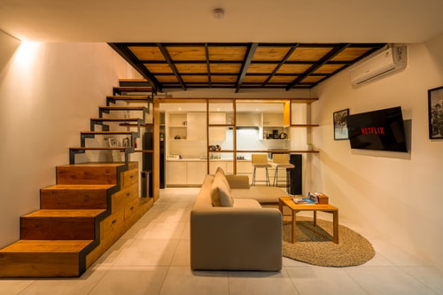 Stylish 1BR Apartment in Canggu | Balcony & Pool Access - Canggu, Bali — image 18