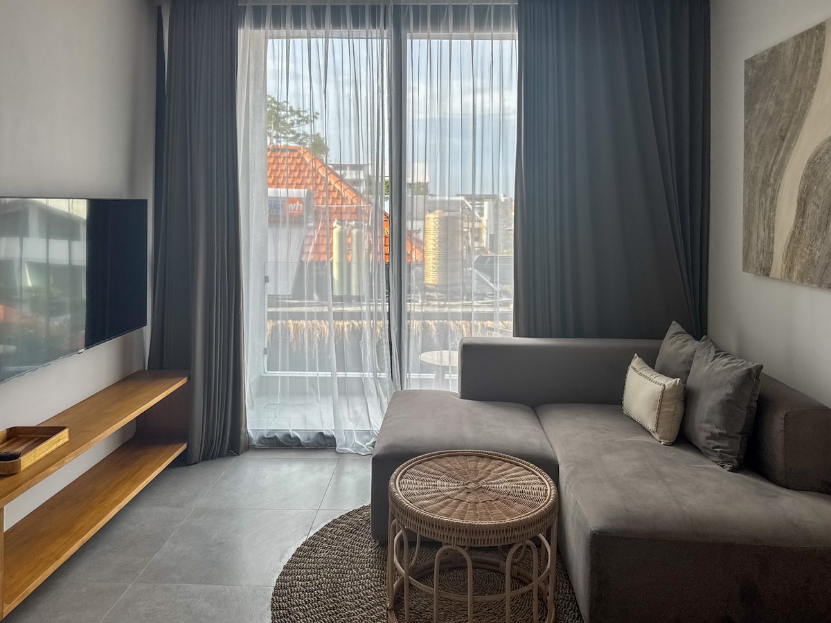 Luxury 1BR Canggu | Rooftop Gym, Sauna & Pool in Canggu, Bali — image 3