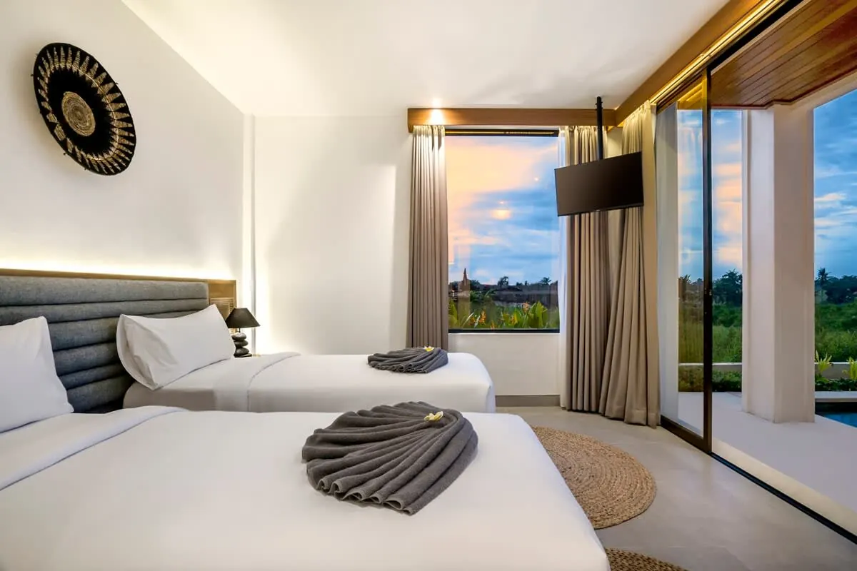 4 BR Tropical-Modern Designer Villa Canggu — 4BR Villa Rental in Canggu — image 9