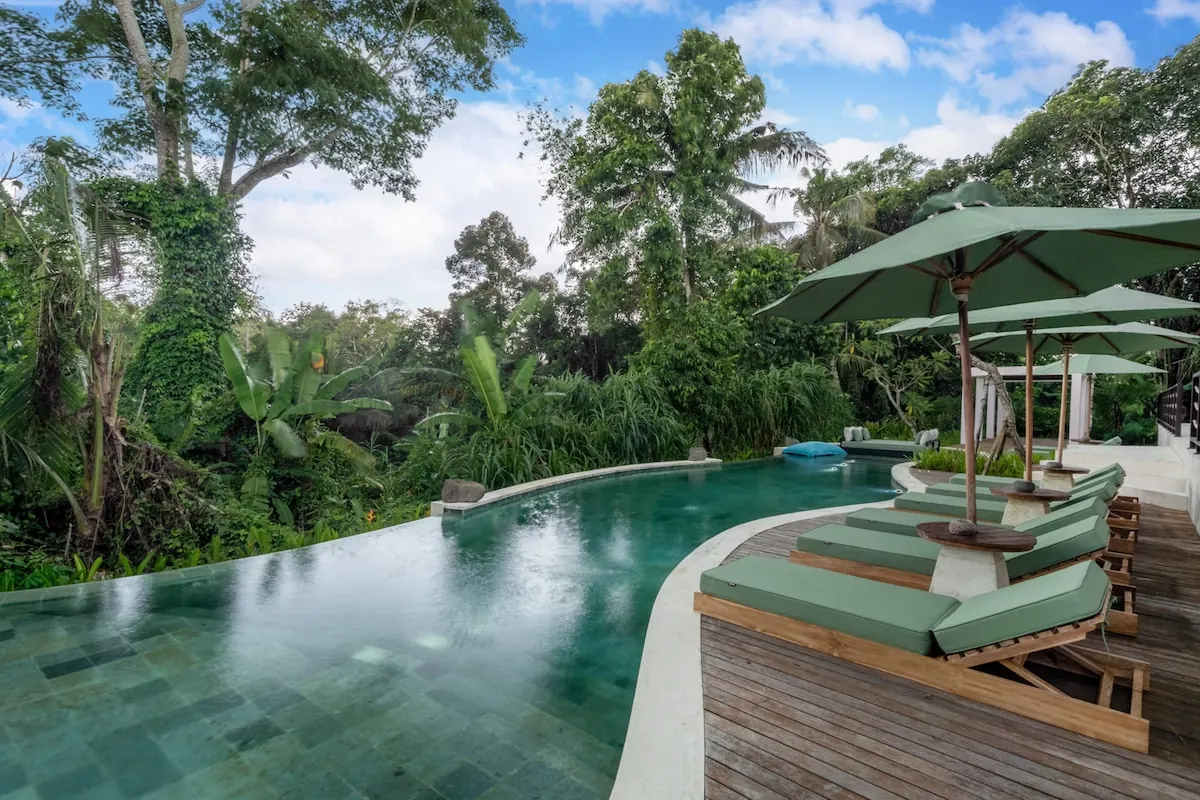 6 BR Glass Tropical Garden Residence Ubud — 6BR Residence Rental in Ubud — image 6