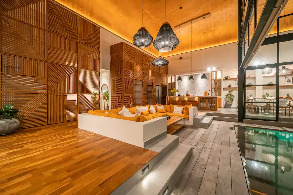 4 BR Walk-to-Beach Family Villa Canggu — 4BR Villa Rental in Canggu — image 9