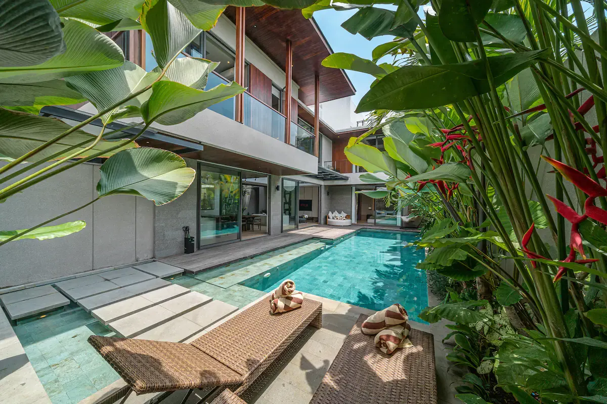 8 BR Tropical-Modern Group Estate Canggu — 8BR Estate Rental in Canggu