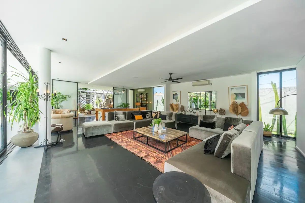 6 BR Bohemian Walk-to-Beach Villa Seminyak — 6BR Villa Rental in Seminyak — image 14