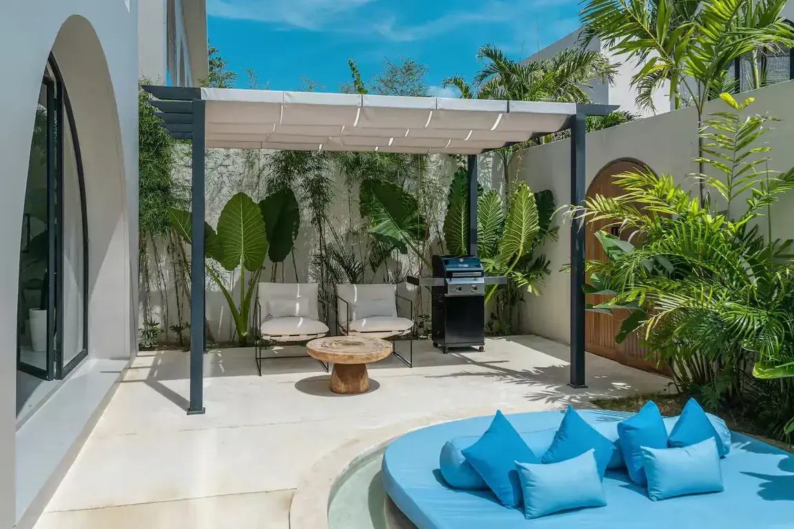 3 BR Beachfront Infinity-Pool Villa Uluwatu — 3BR Villa Rental in Uluwatu — image 4