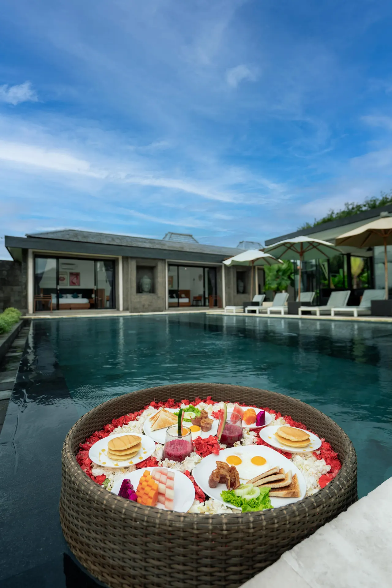 10 BR Rice-Field Infinity-Pool Estate Ubud — 10BR Estate Rental in Ubud — image 15
