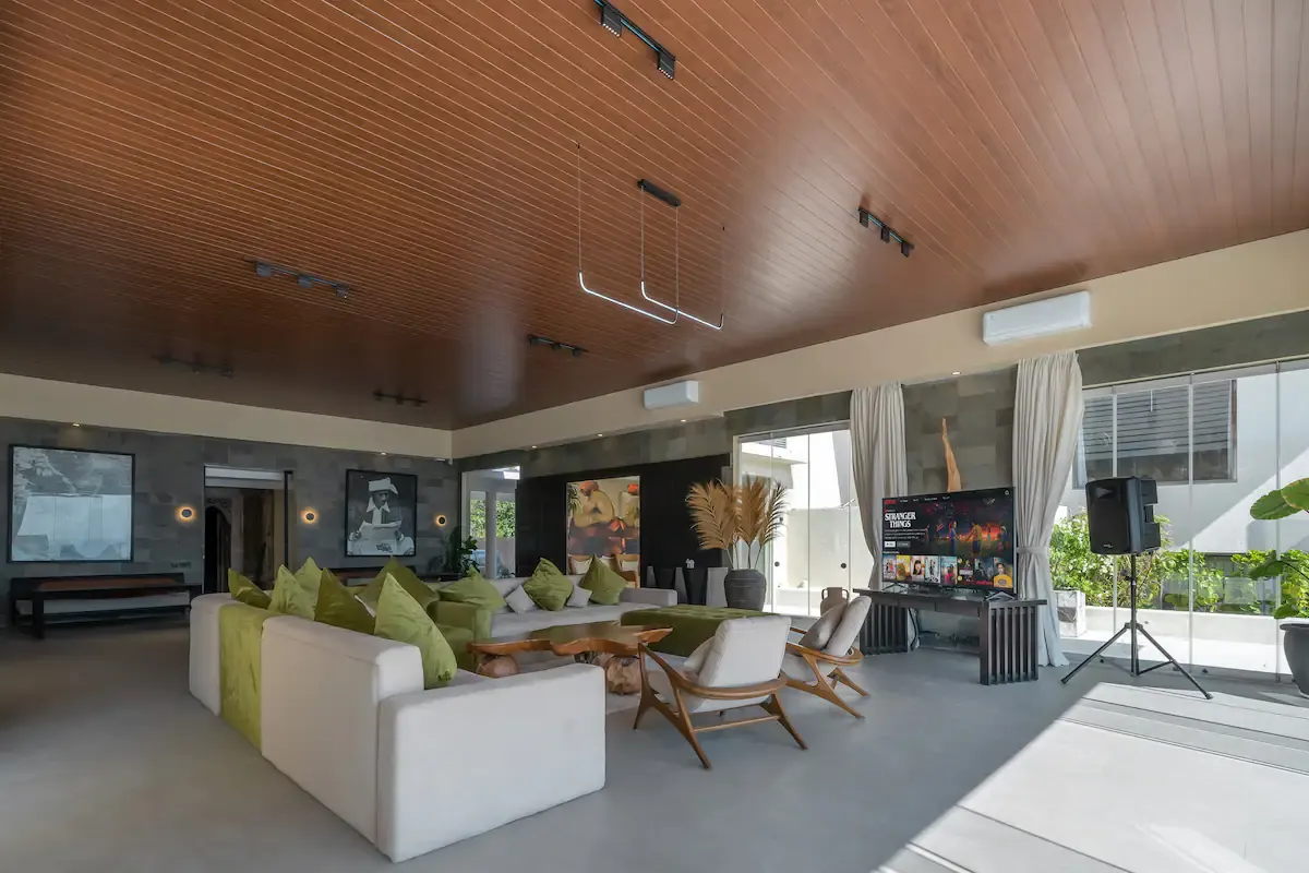 8 BR Infinity-Pool Cinema Estate Uluwatu — 8BR Estate Rental in Uluwatu — image 8