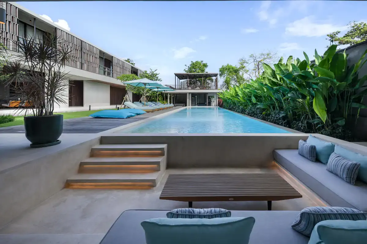6 BR Walk-to-Beach Modern Villa Canggu — 6BR Villa Rental in Canggu — image 8