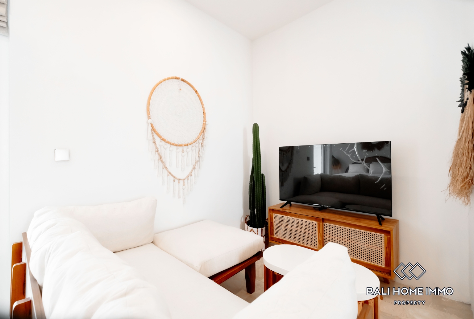 1 Bedroom Apartment For Rent in Canggu Batu Bolong — image 2