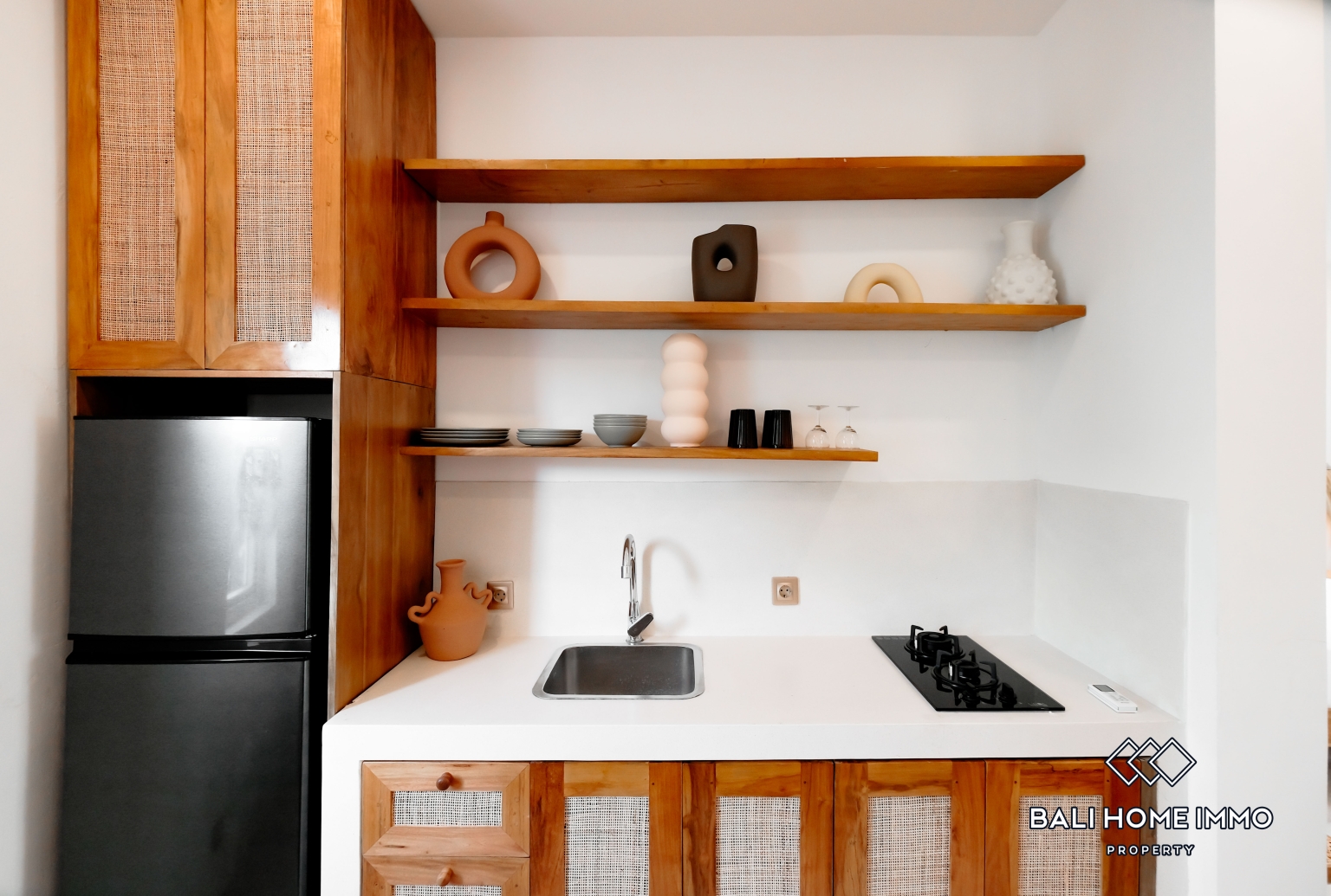 1 Bedroom Apartment For Rent in Canggu Batu Bolong — image 7