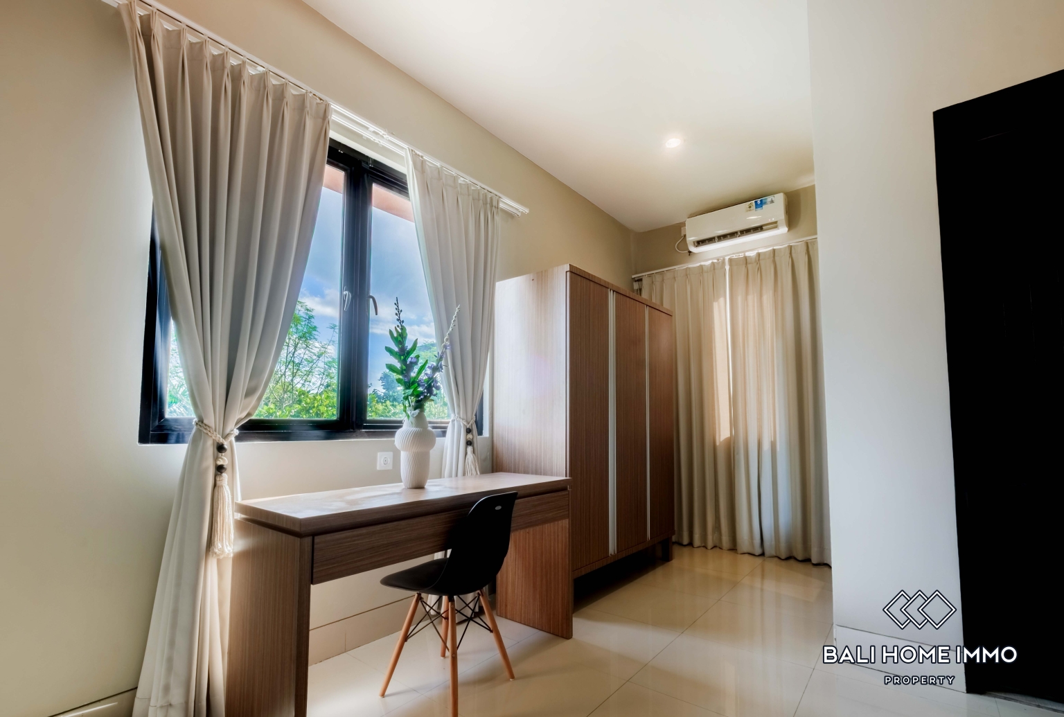 1 Bedroom Apartment For Rent in Seminyak Residential Side — image 3