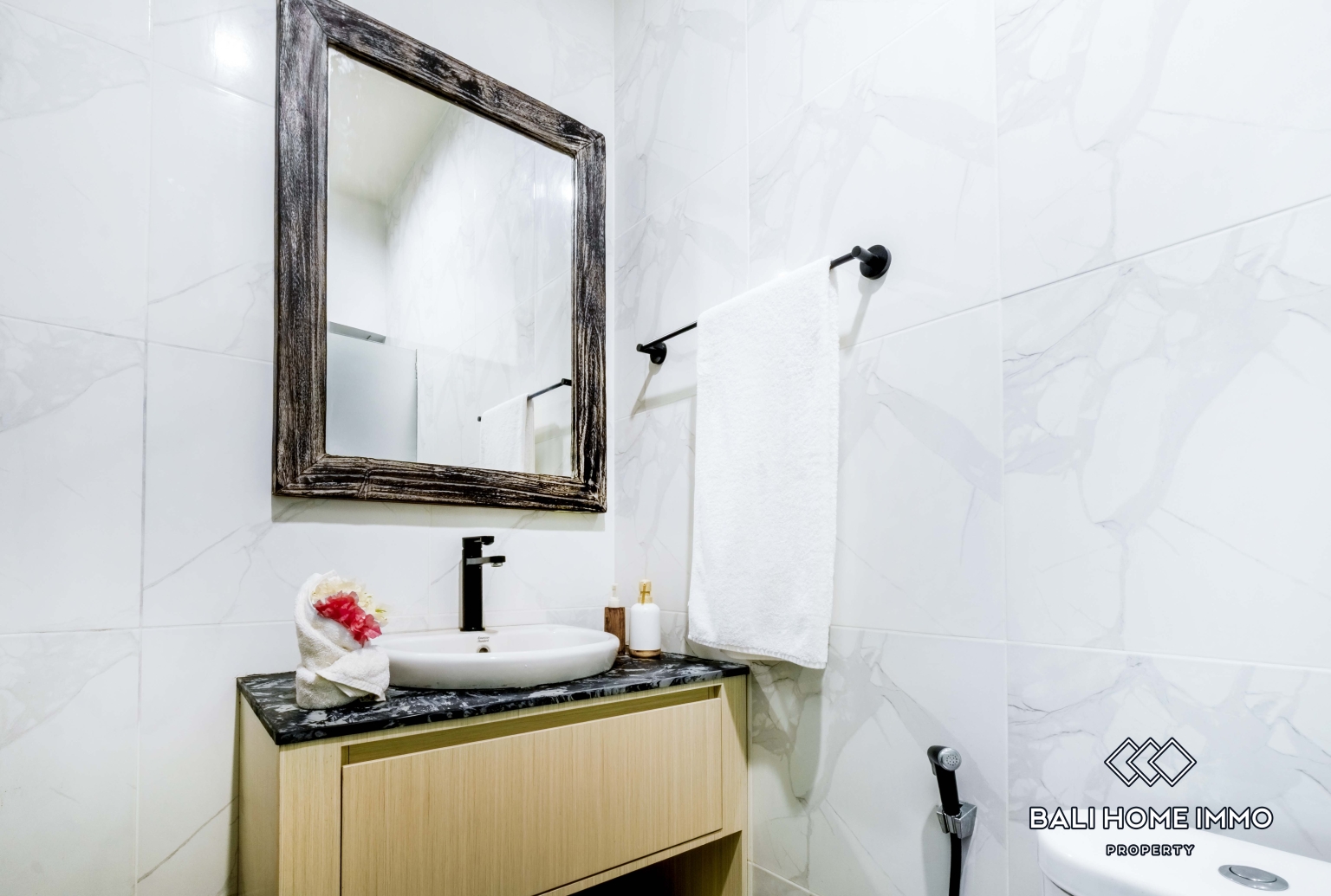 1 Bedroom Apartment For Rent in Seminyak Residential Side — image 4