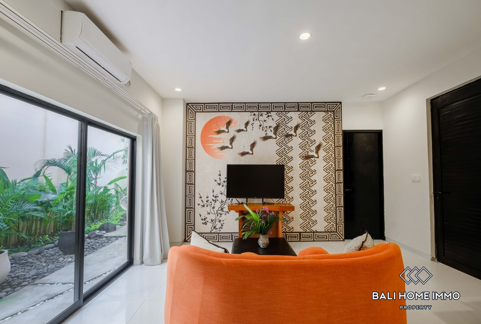 1 Bedroom Apartment For Rent in Seminyak Residential Side — image 2