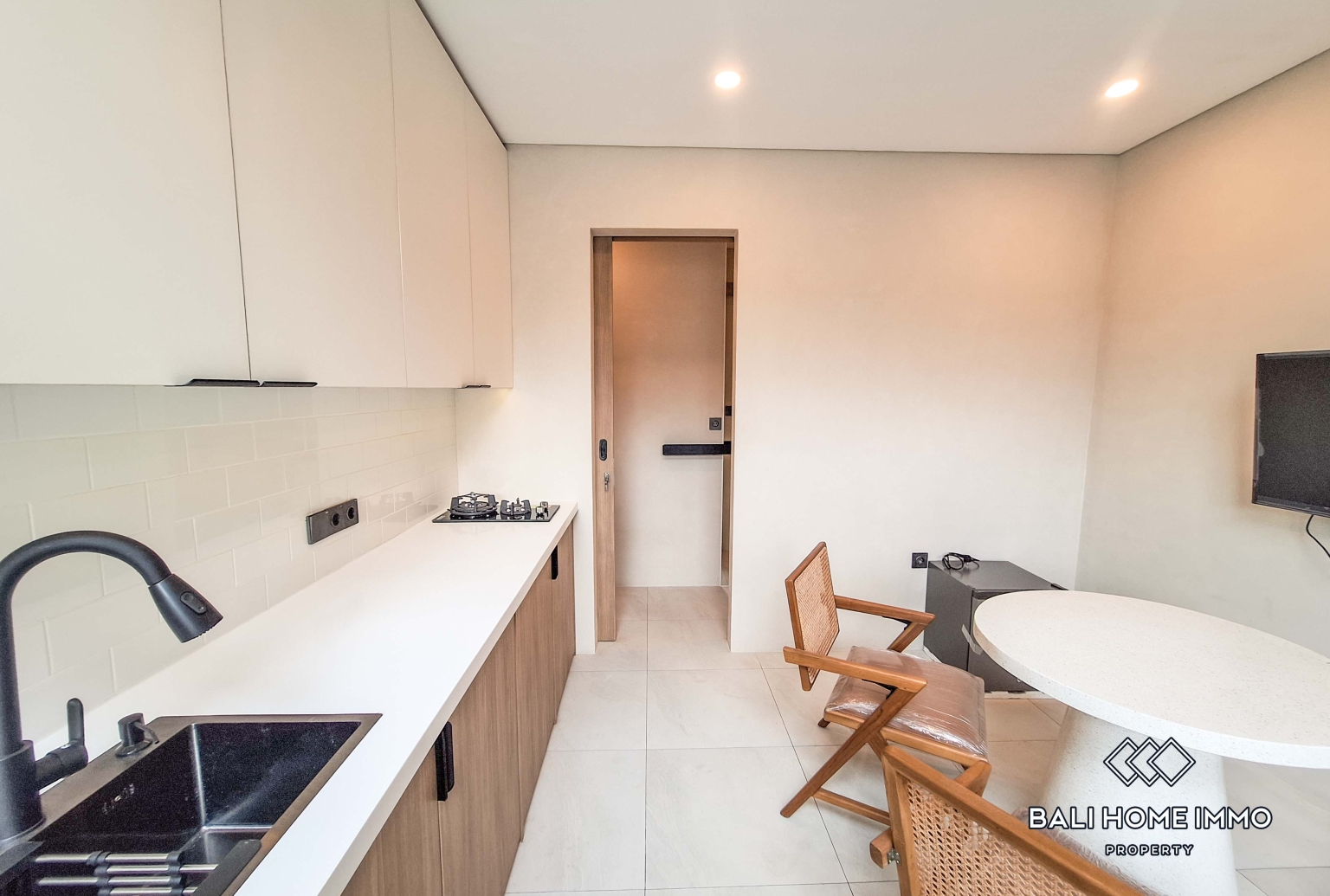 1 Bedroom Loft Villa for Rent in Canggu Residential Side — image 4