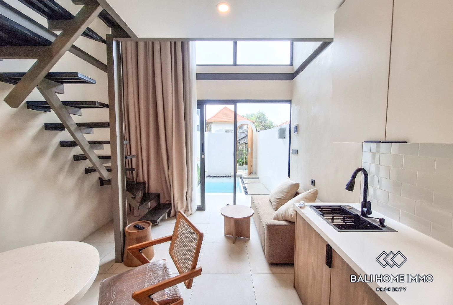1 Bedroom Loft Villa for Rent in Canggu Residential Side — image 2