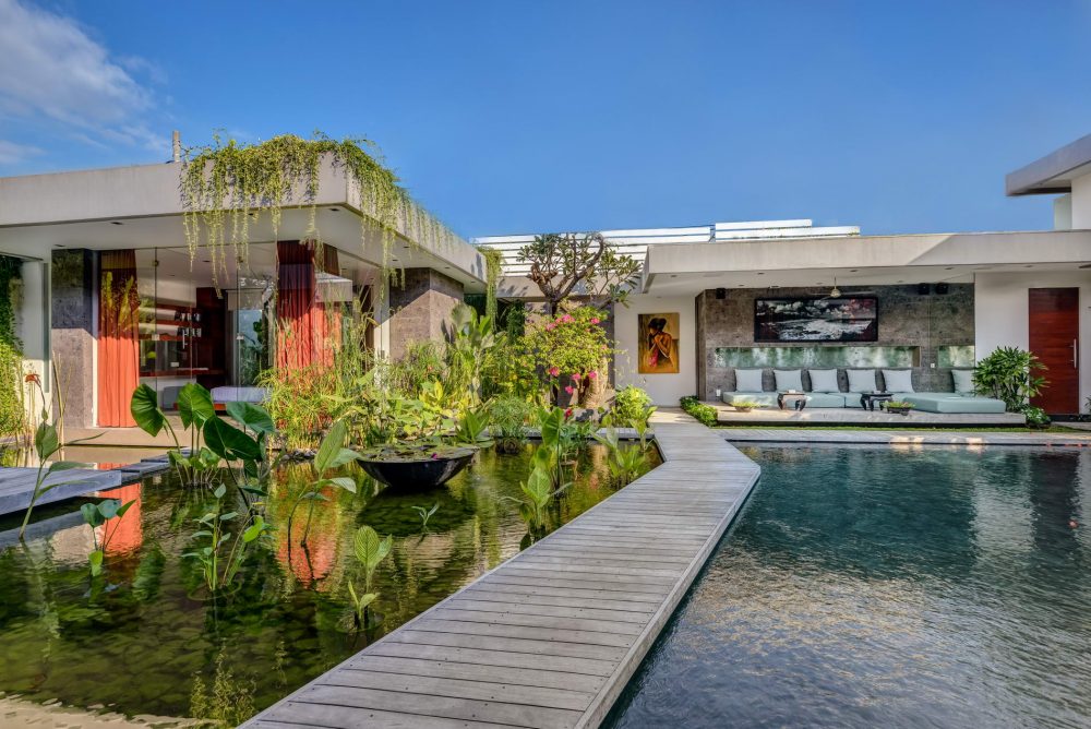 Villa Banyu, 4 bedroom villa for 8 guest, Seminyak, Bali