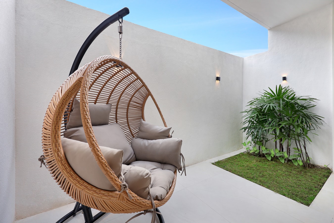 Modern Canggu 2BR W/ Private Pool | Near Beach in Canggu, Bali — image 9