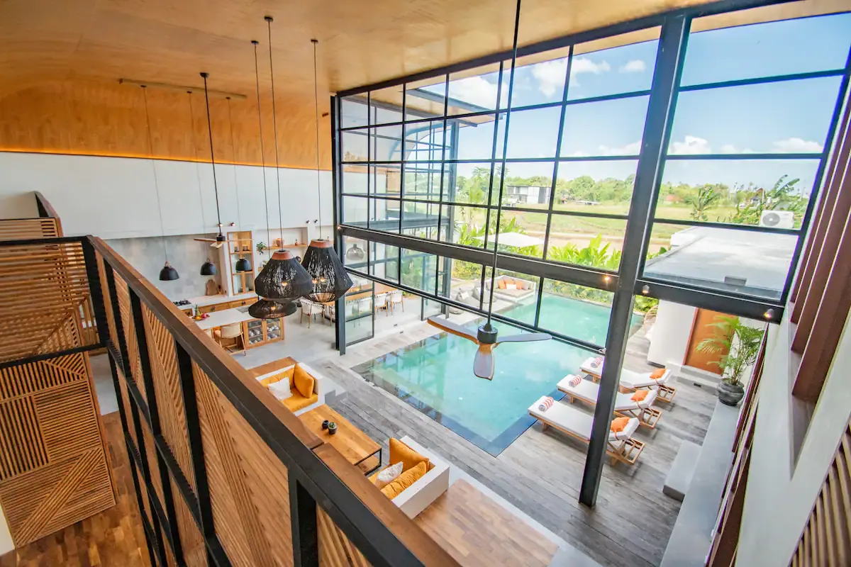 4 BR Walk-to-Beach Family Villa Canggu — 4BR Villa Rental in Canggu — image 13