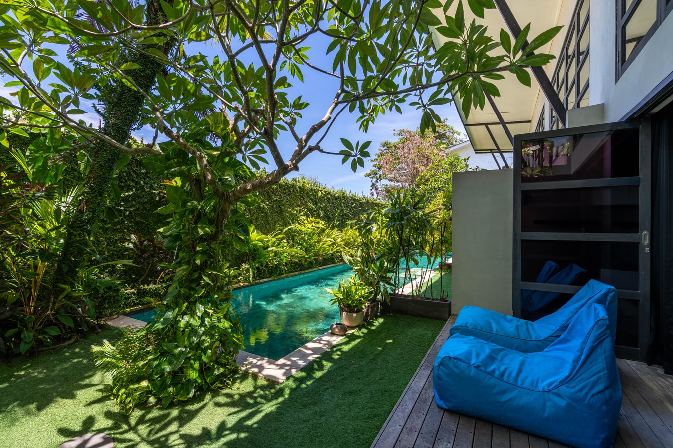 1BR Berawa Industrial Loft | BBQ Courtyard & Pool in Canggu, Bali — image 13