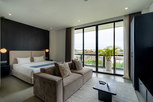 SB 410 - 1BR Suite with Balcony and Pool, Canggu - Canggu, Bali — image 2
