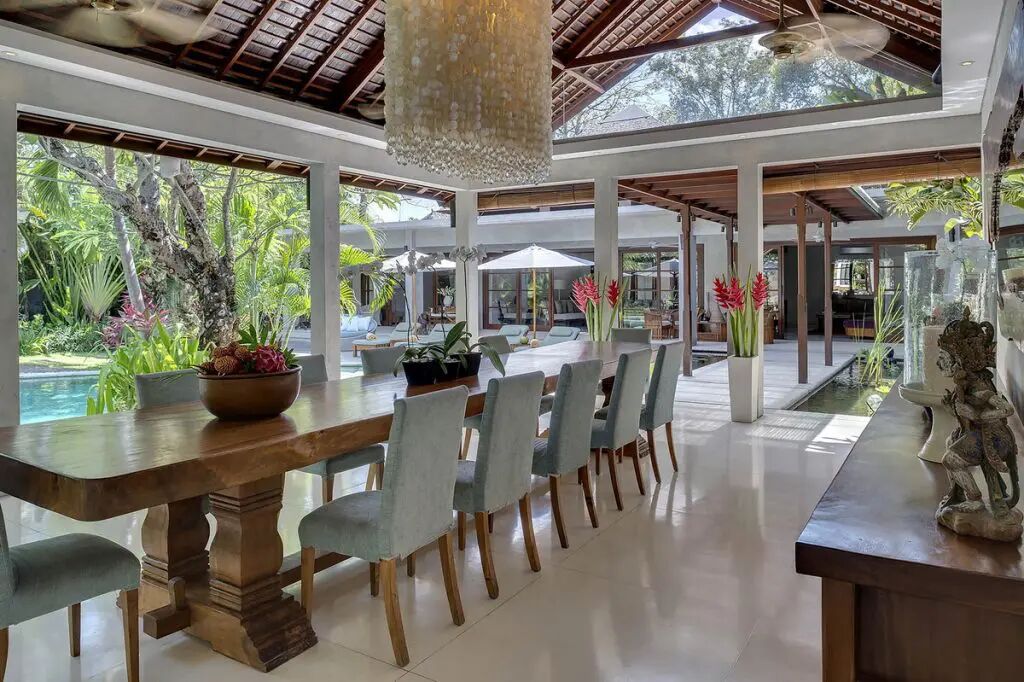 Lataliana - Villa La 6BR — 6BR Villa Rental in Seminyak — image 16