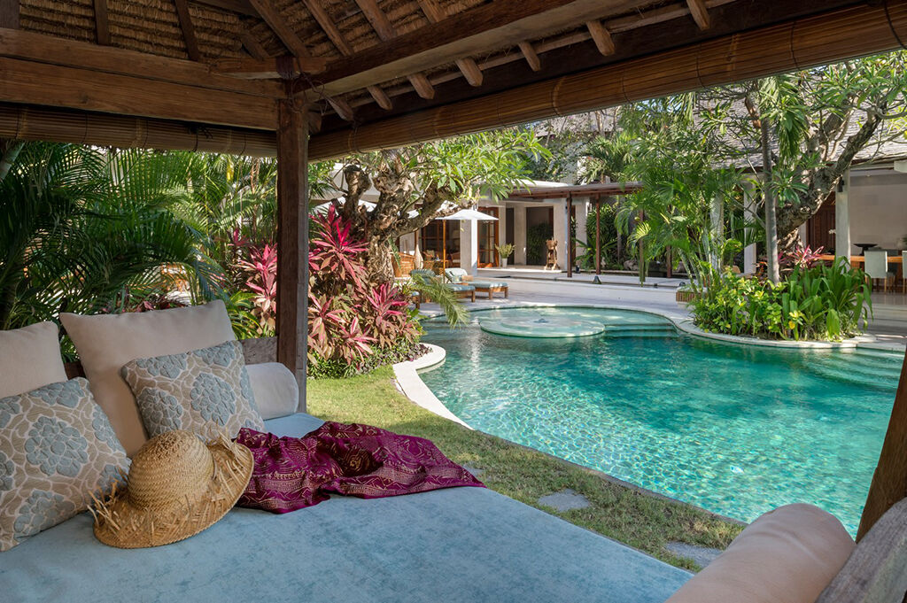 Lataliana - Villa La-Li 10BR — 10BR Villa Rental in Seminyak — image 3