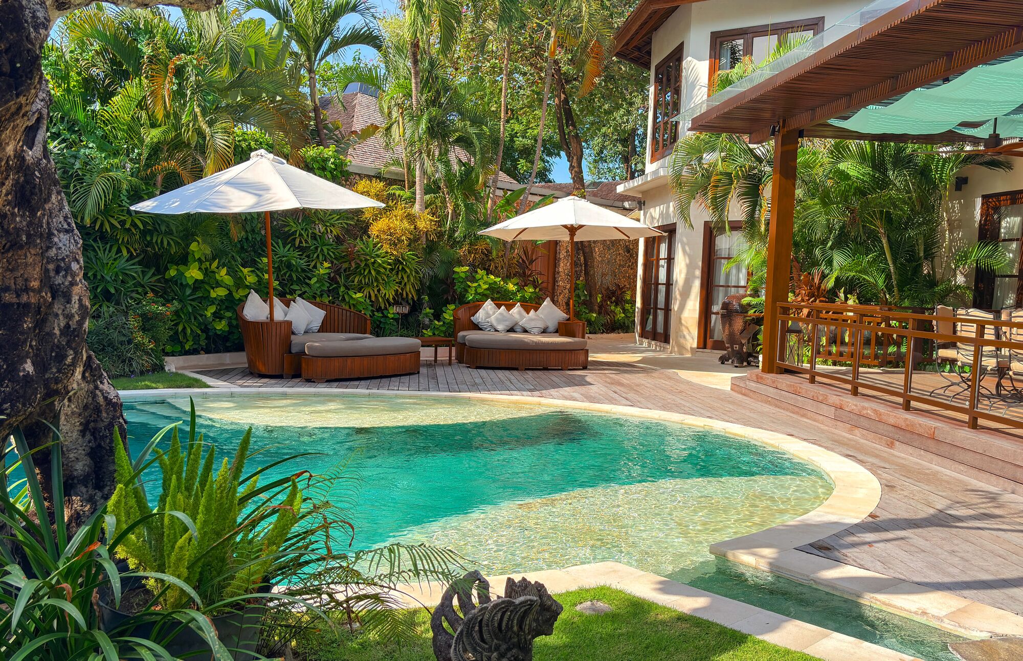 Lataliana - Villa La 5BR — 5BR Villa Rental in Seminyak — image 1