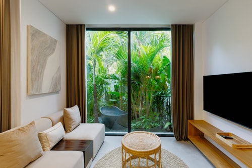 SM 106 - Deluxe Suite with Bathtub & Pool, Canggu in Canggu, Bali — image 16