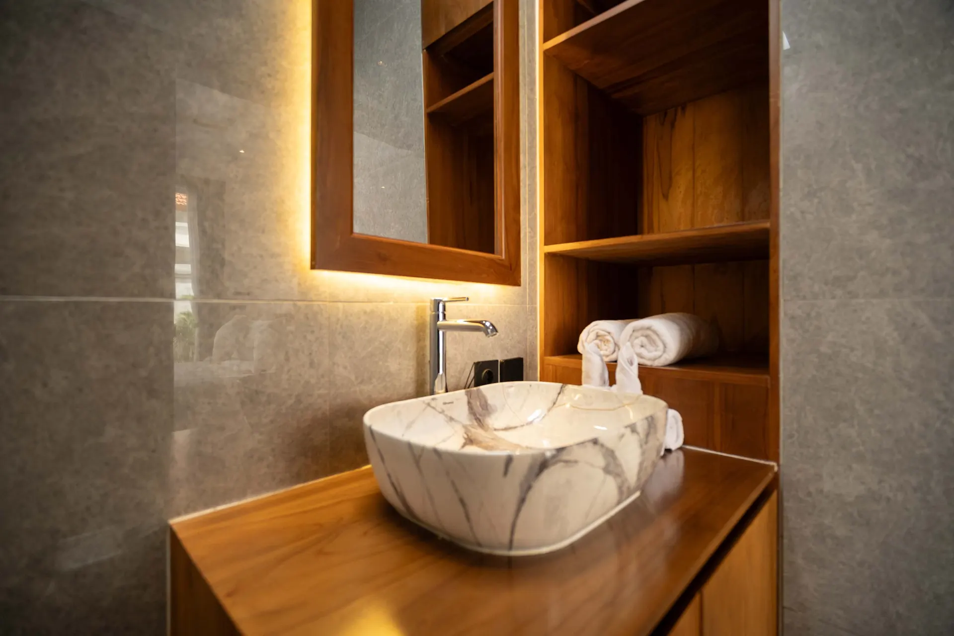 2 BR Tropical-Modern Pool Hideaway Ubud — 2BR Villa Rental in Ubud — image 18