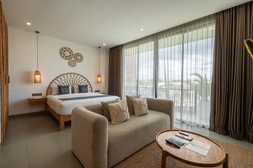 SB 401 - 1BR Suite with Balcony and Pool, Canggu - Canggu, Bali — image 16
