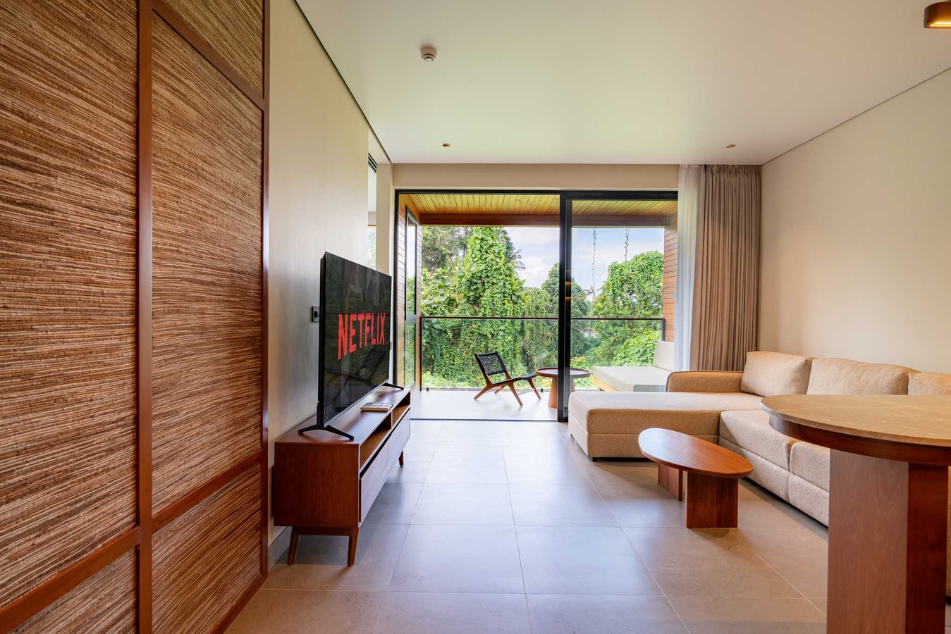 Novo 3.3 - Studio with Jungle View Balcony, Ubud in Ubud, Bali — image 17