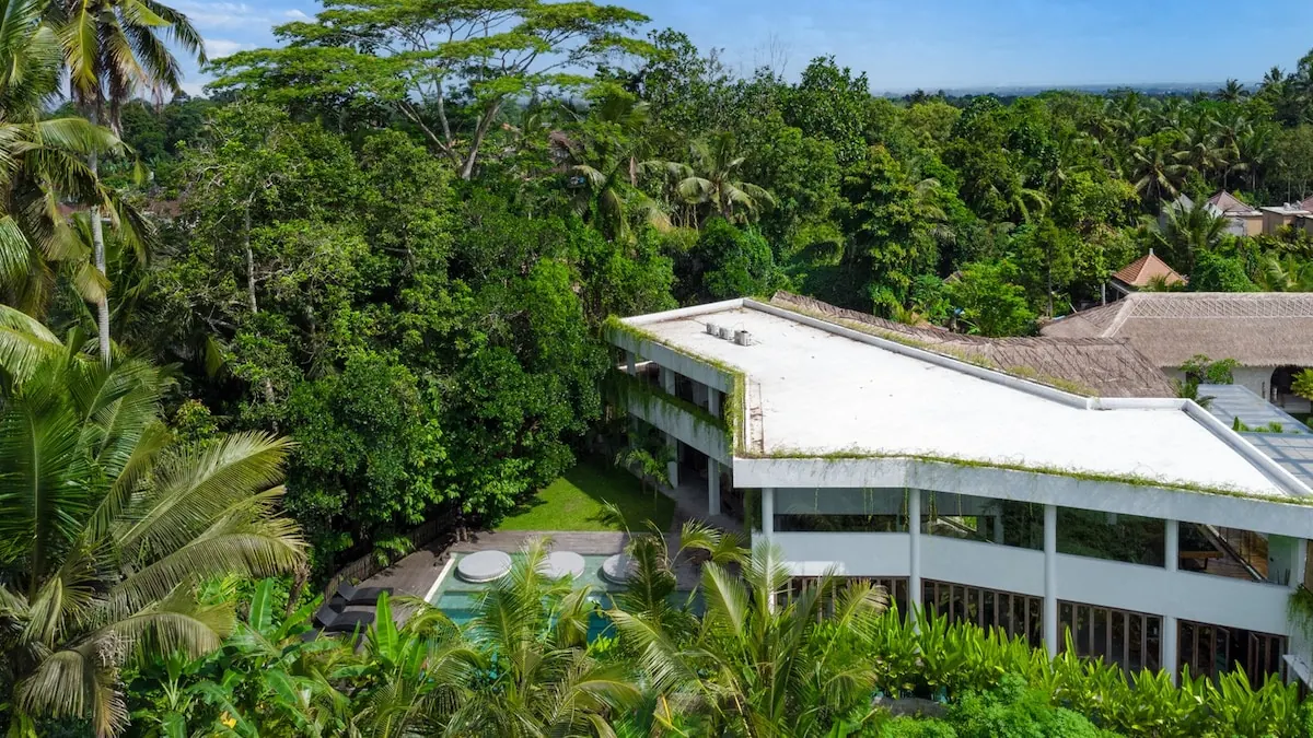7 BR Tropical-Modern Infinity-Pool Villa Ubud — 7BR Villa Rental in Ubud — image 17