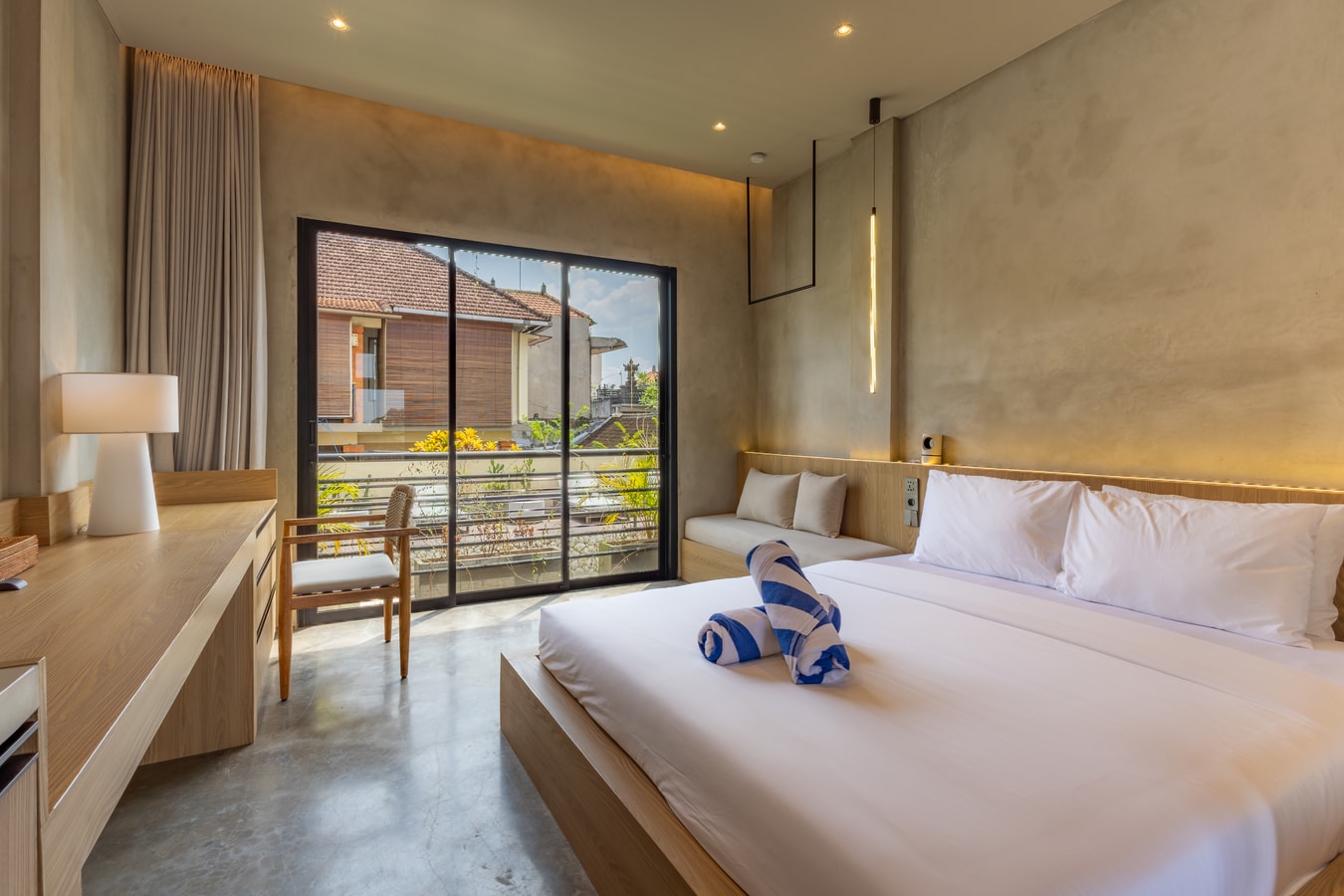 Modern 1BR Studio w/ Pool | 8 Mins to Ubud Market - Ubud, Bali — image 3