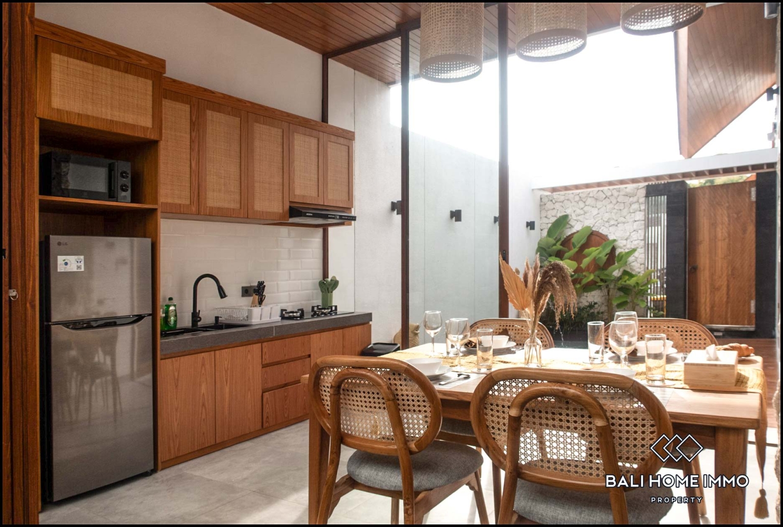 2 Bedroom Family Villa For Rent in Canggu Residential Side — image 2
