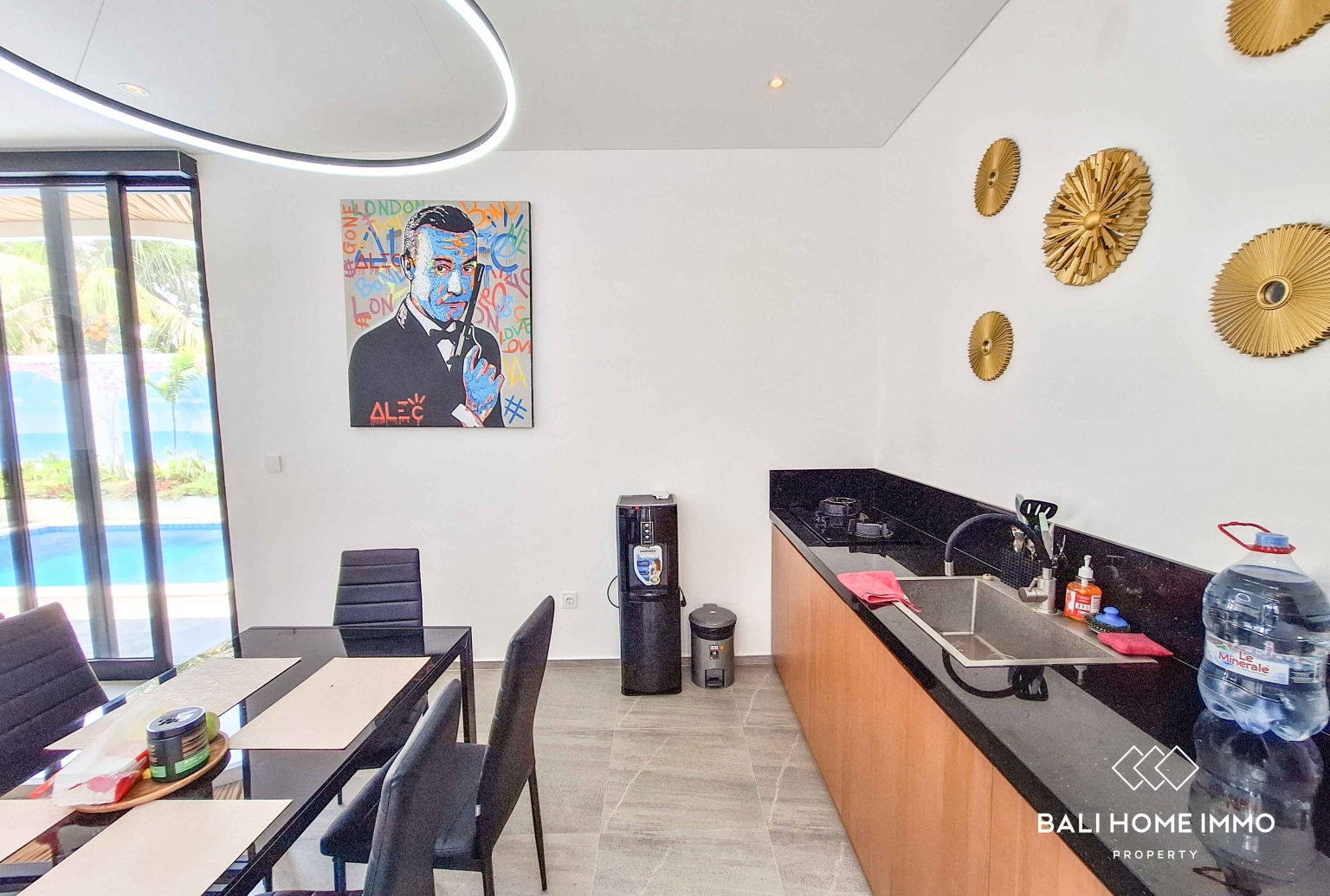 2 Bedroom Villa for Rent in Batu Belig — image 4