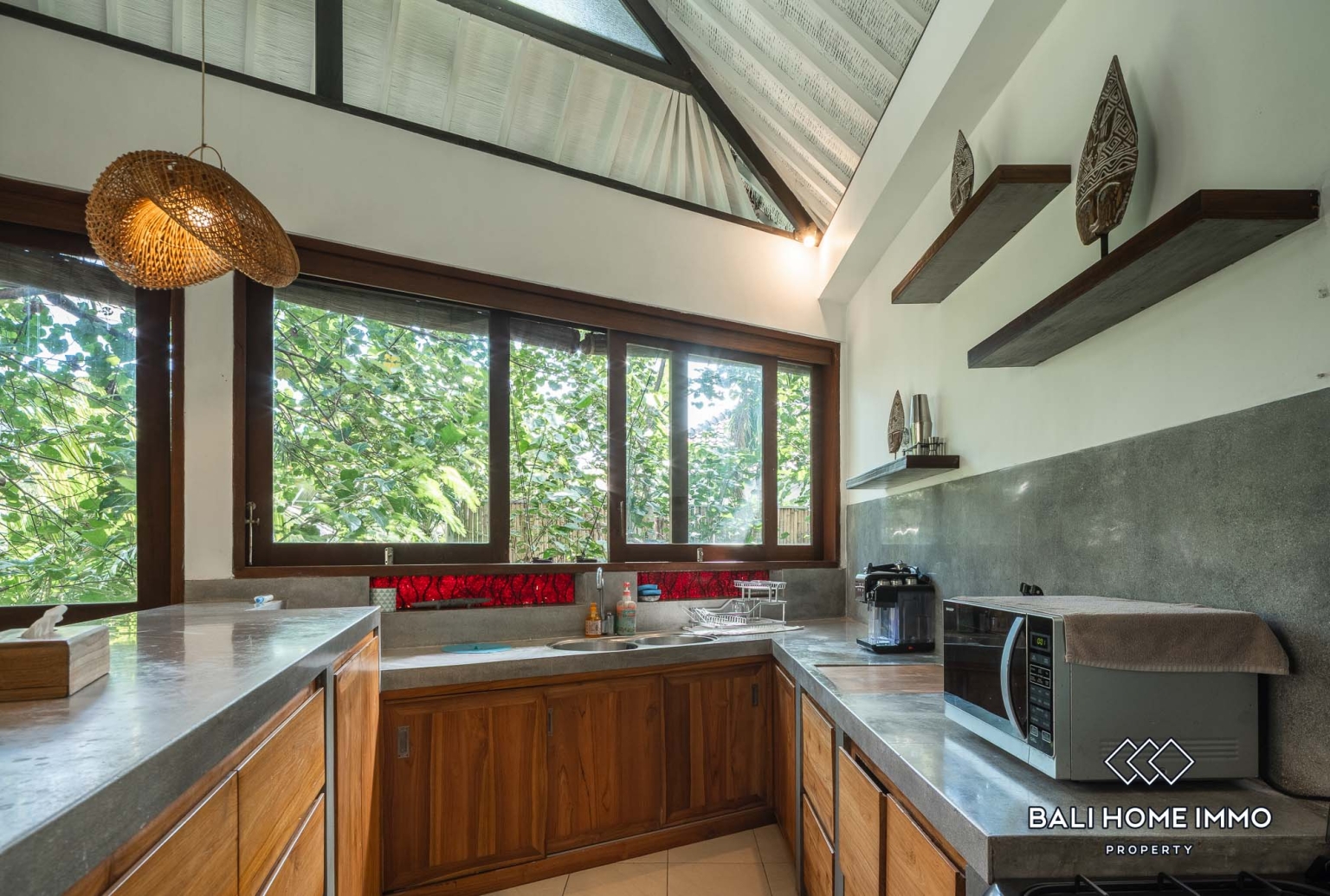 2 Bedroom Villa For Rent in Canggu Batu Bolong — image 3