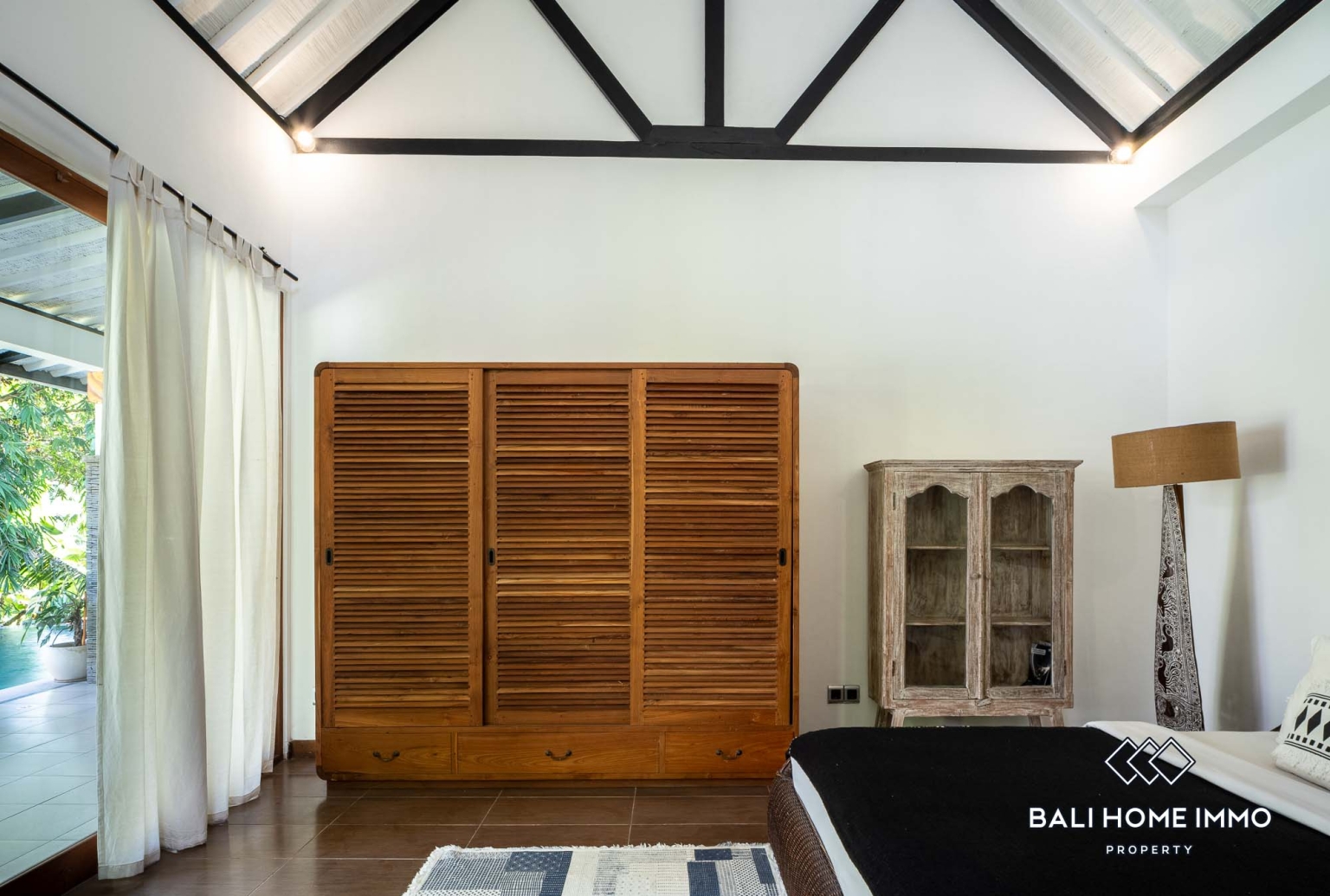 2 Bedroom Villa For Rent in Canggu Batu Bolong — image 9